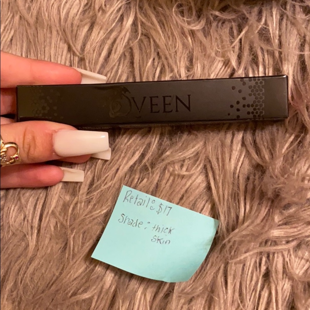 Qveen cosmetics, matte liquid lip satin